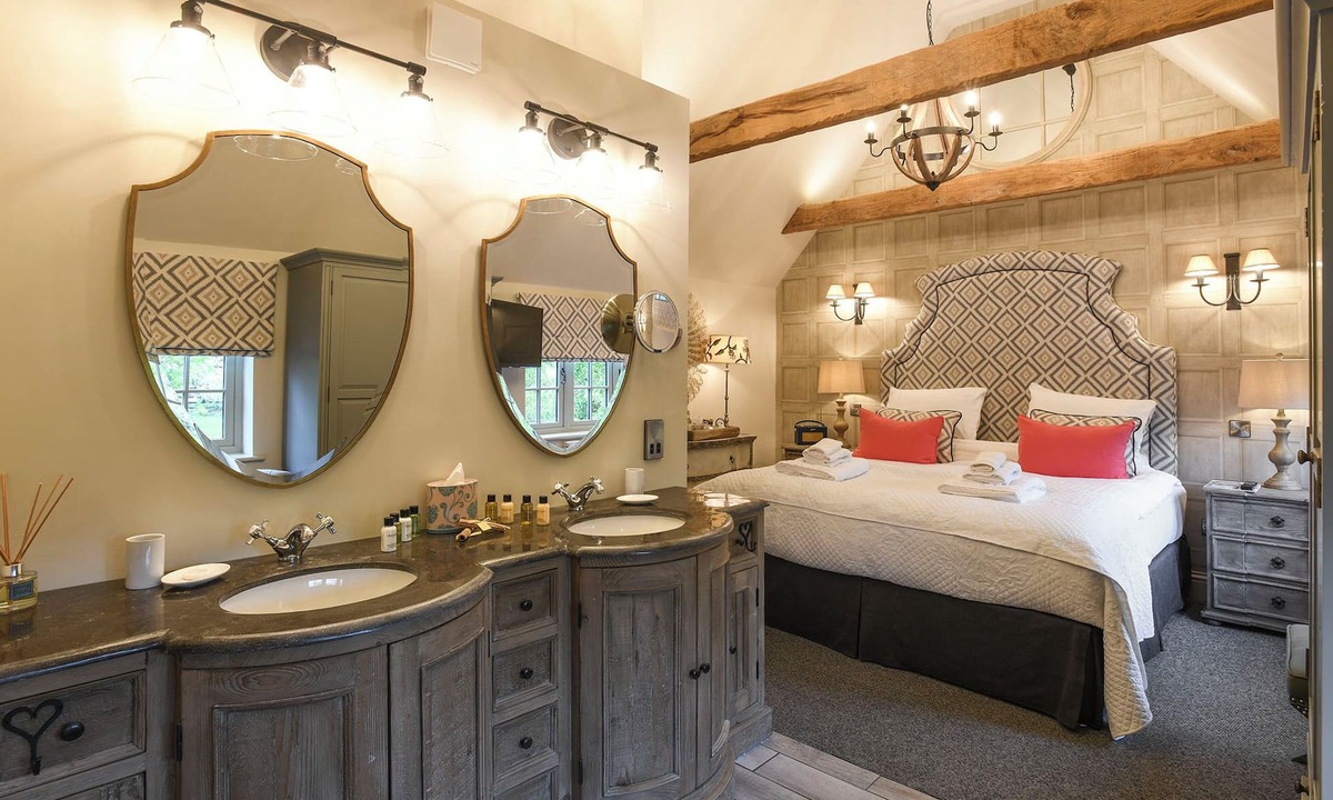 Thursford Bed & Breakfast | Holly Lodge Boutique B&B