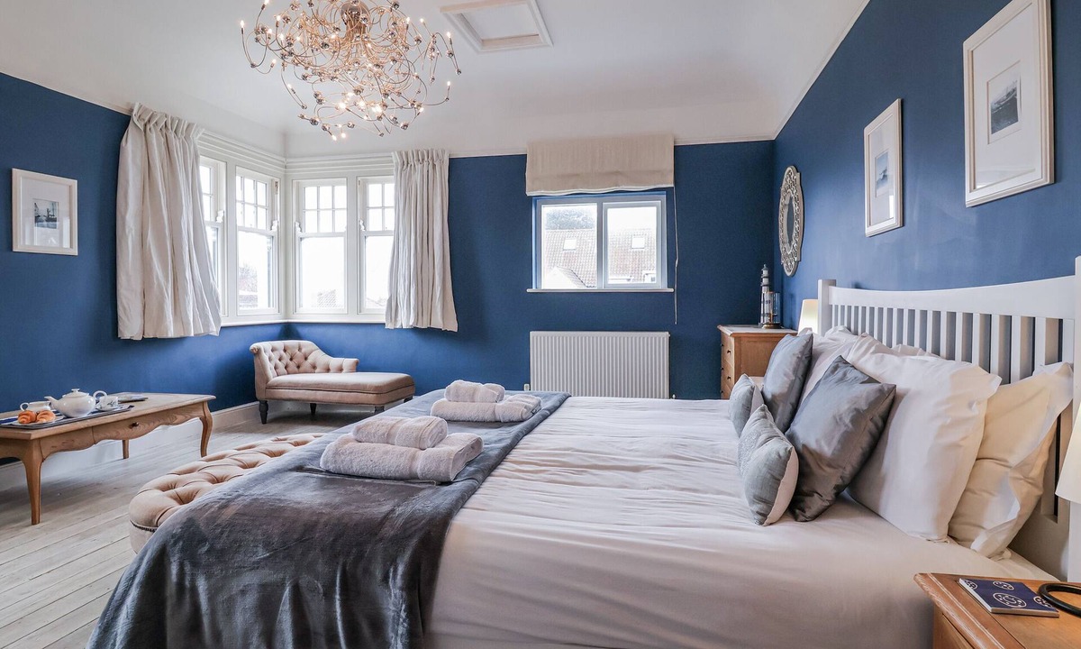 Aldeburgh Cottage | Holly Lodge