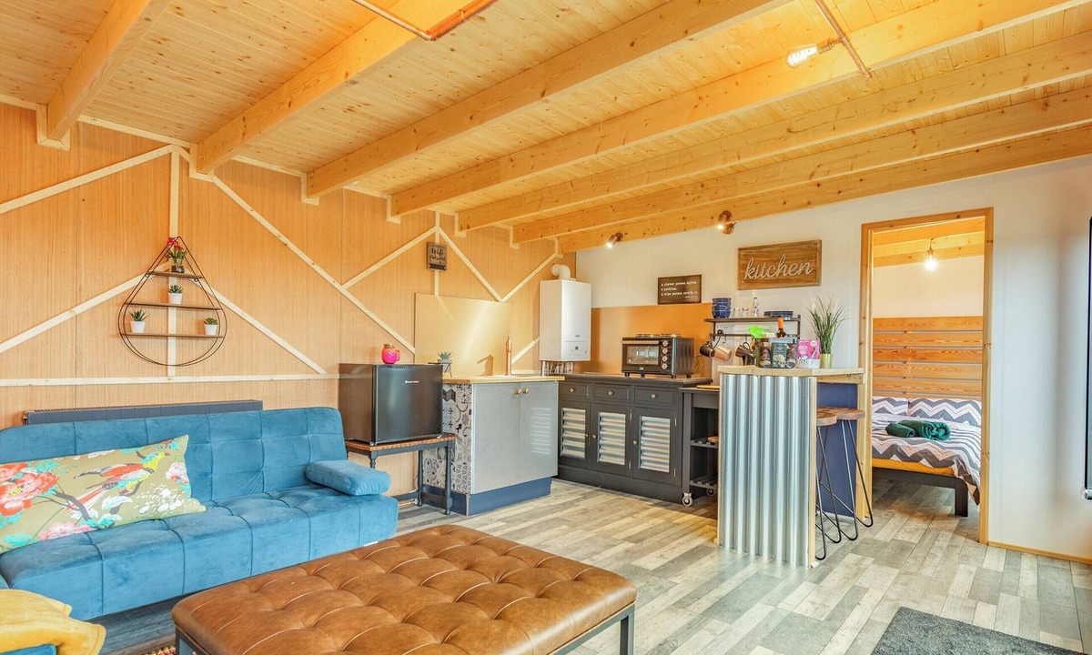 Maidstone Cottage | Holly's Hidden Hideaway - UK36783