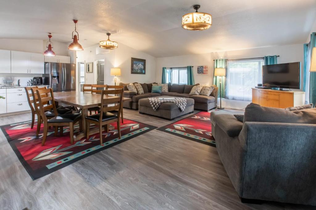 Tillamook House | Holly's house