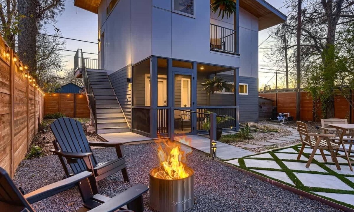 Holly Apartment | Holly Studio w Private Hot Tub
