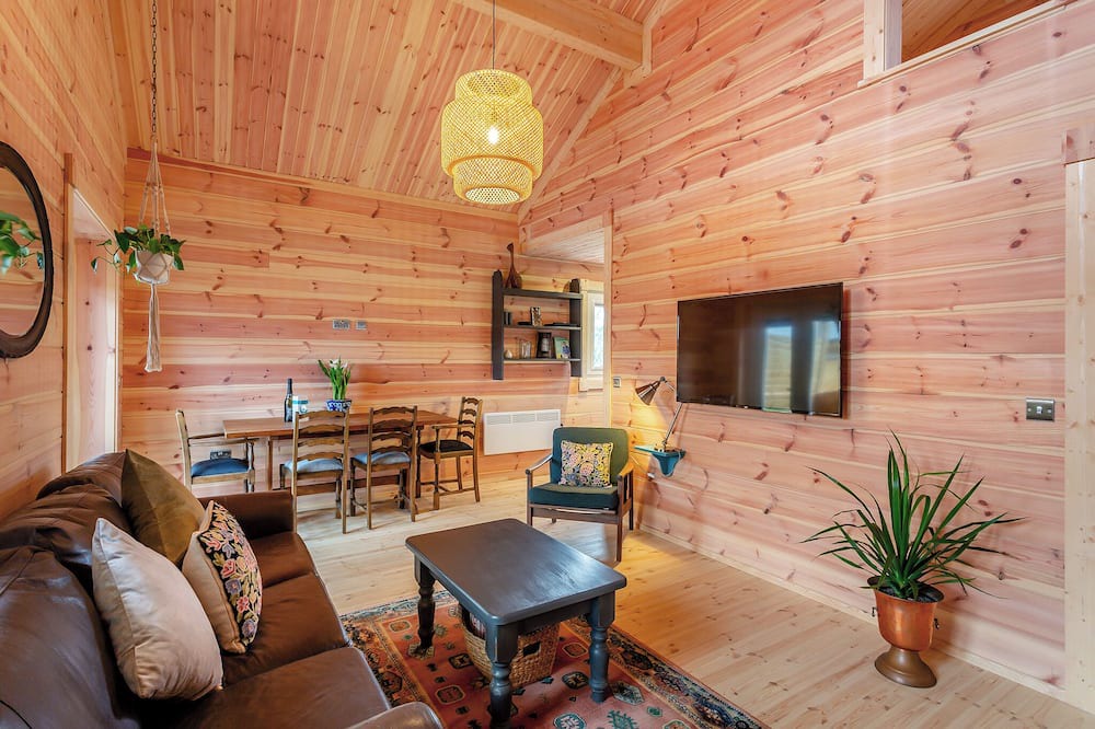 York Ski Chalet | Holly Tree Lodge Accessible PF