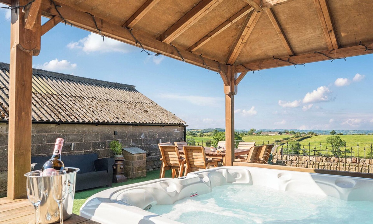 Leek Cottage | Hollydale