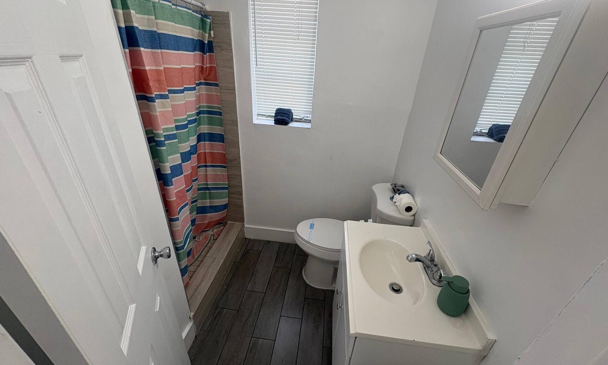 Parkside Apartment | Hollywood Studio Hideout 111