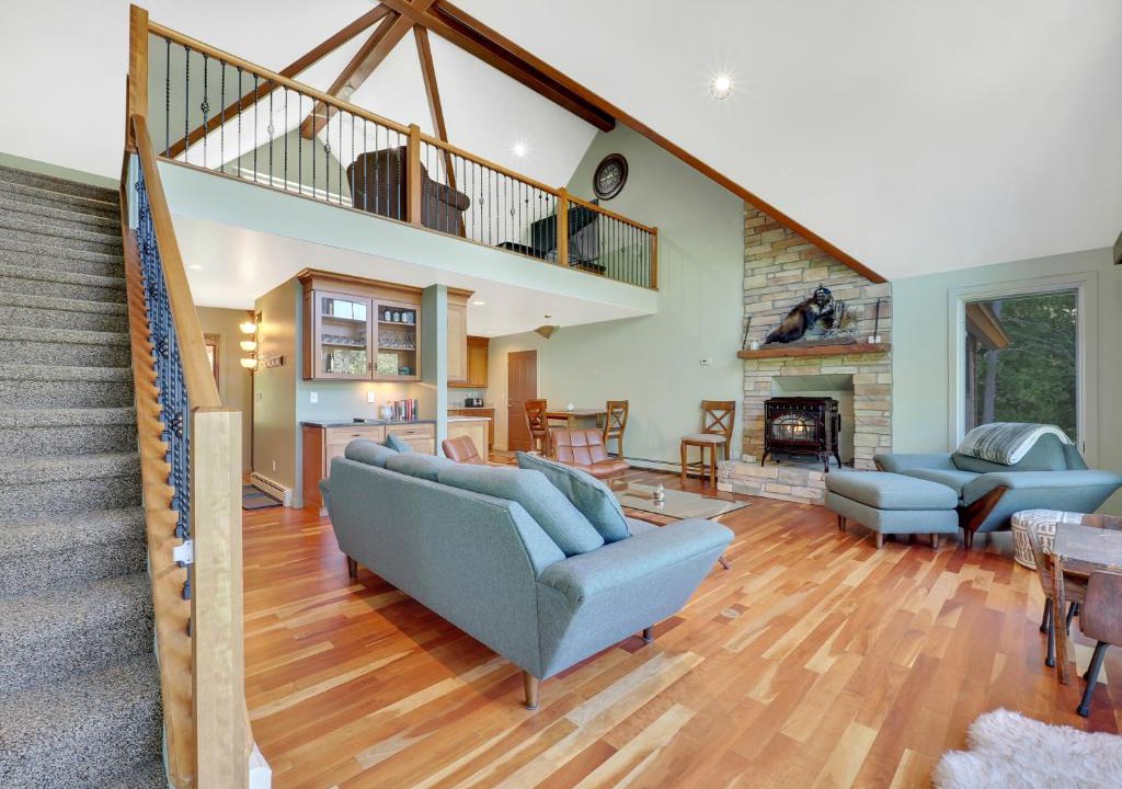 East Jordan House | Holy Island Getaway