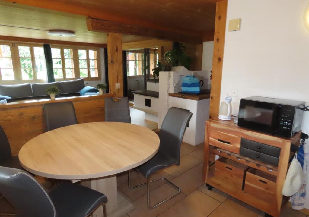 Goldswil Apartment | Holzhaus bei Interlaken