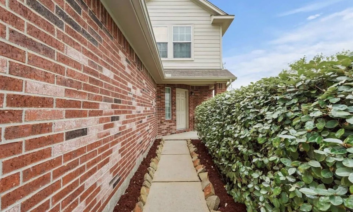 Central Southwest House | Home 20 minutes from downtown with a serene private back yard