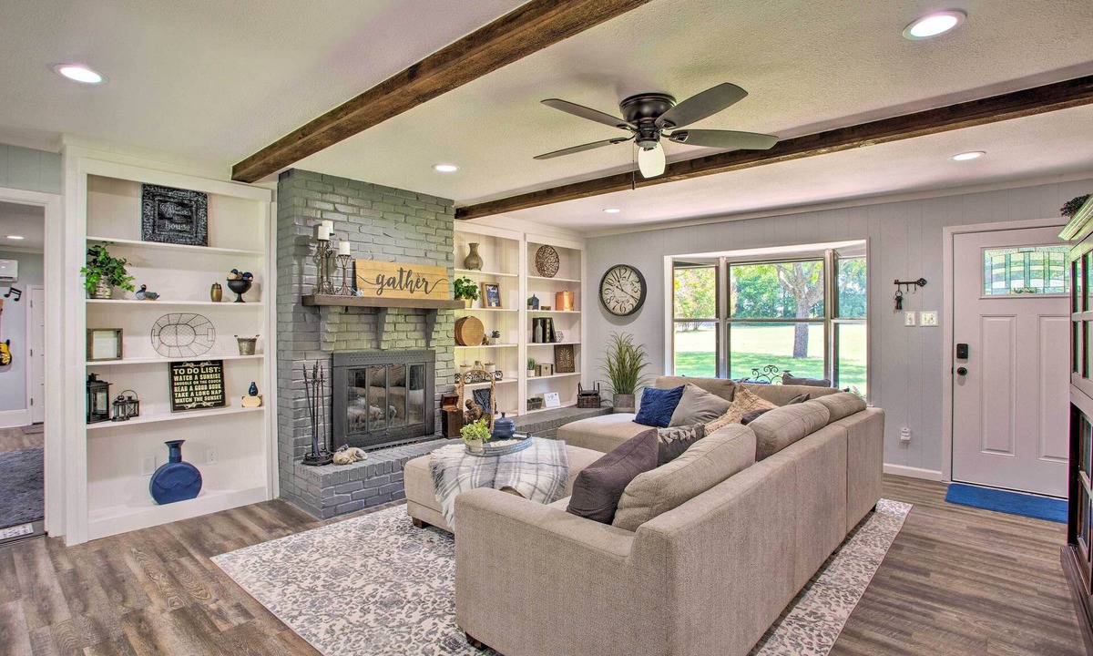 McKinney House | Home 4 Mi to Dtwn McKinney! Game Room & Fireplace