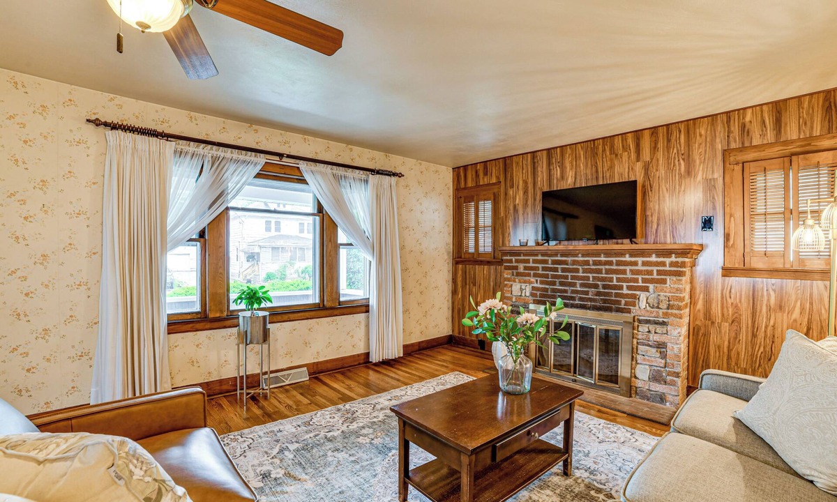 Vestal House | Home 7 Mi to Binghamton University!