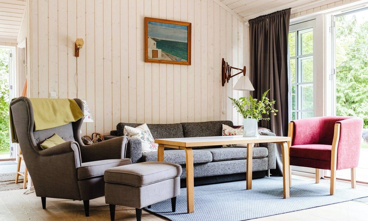 Dronningmolle House | Home among trees with architectural flair