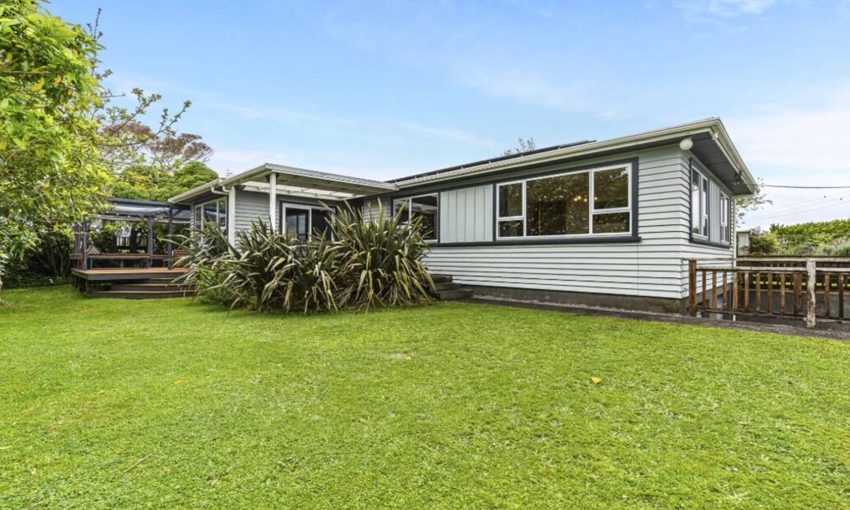 Pitone House | Home available in Okato for Te Matatini