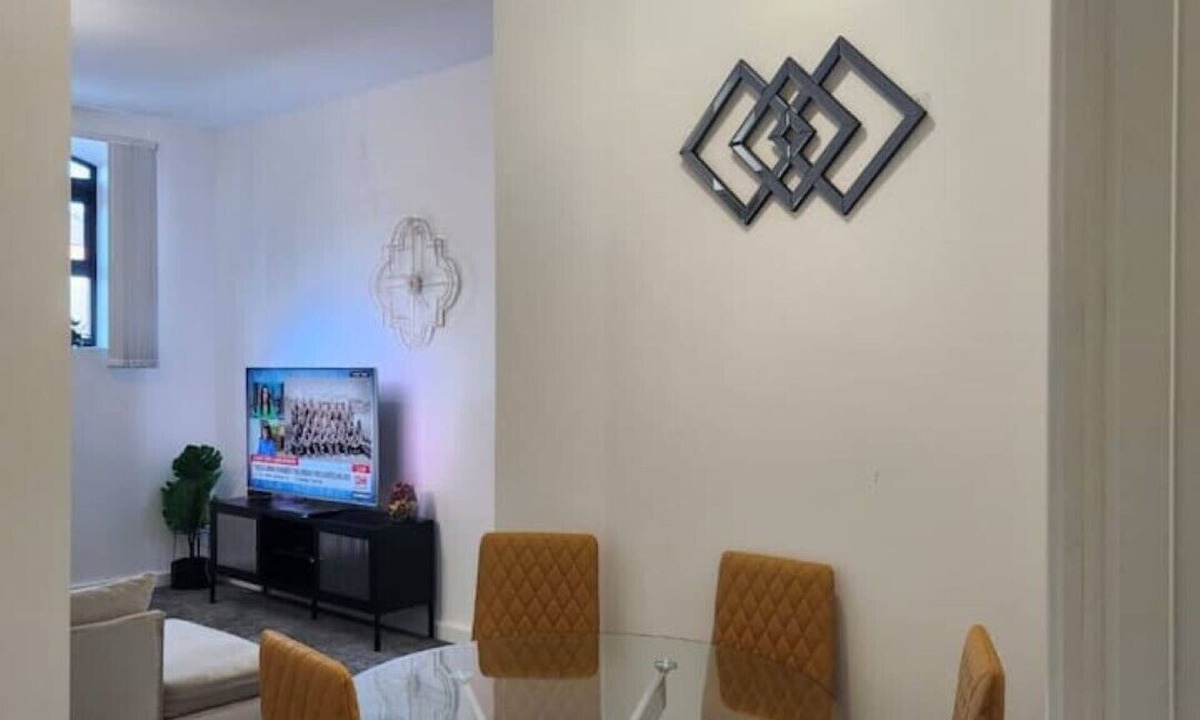 Burton on Trent Apartment | HOME AWAY FROM HOME