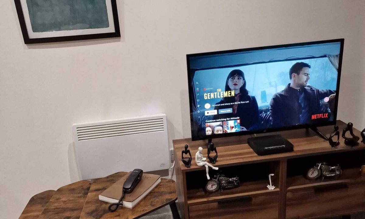 Brierley Hill Apartment | Home Away From Home