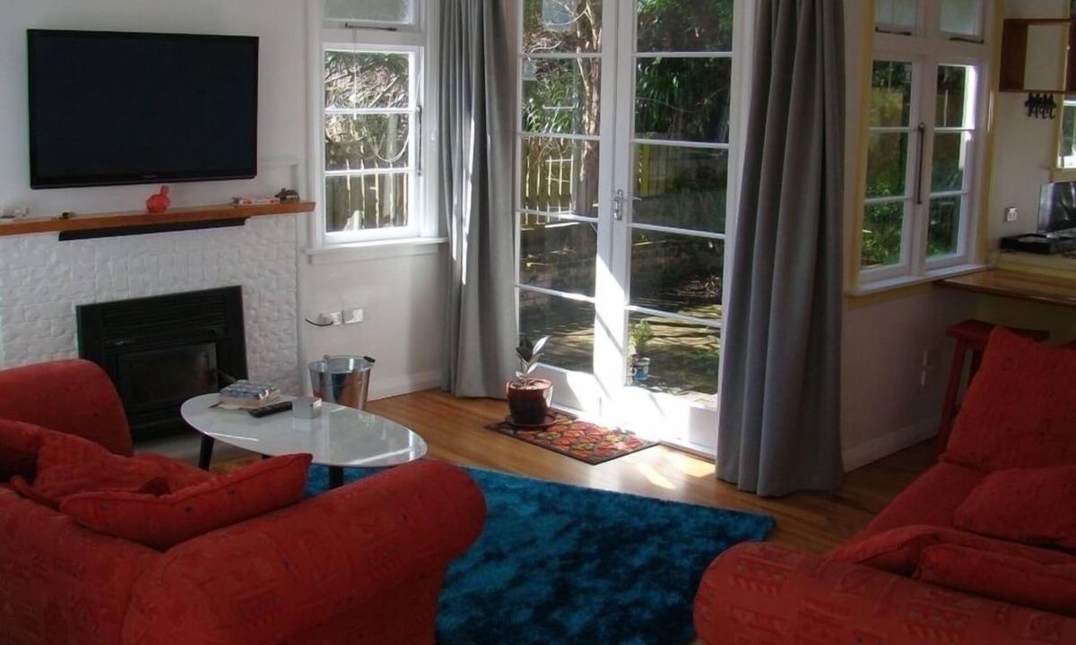 New Plymouth House | Home away from home elevated warm many extras .