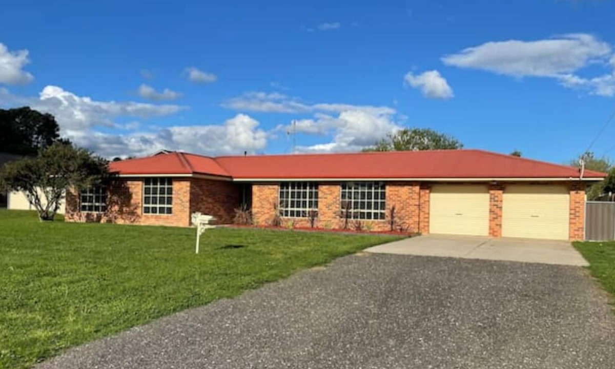 Raglan House | Home Away From Home