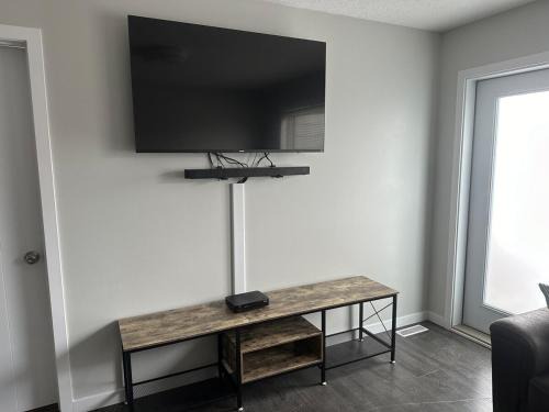 Brandon Apartment | Home Away from Home
