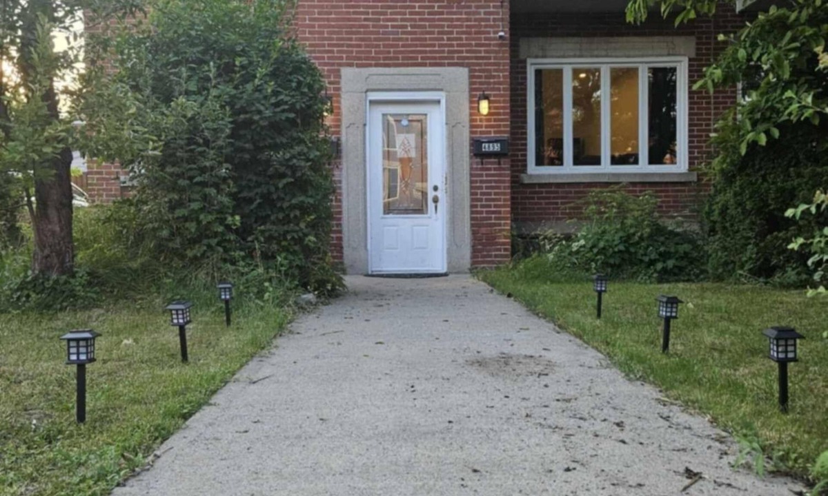 Laval Apartment | Home away from Home