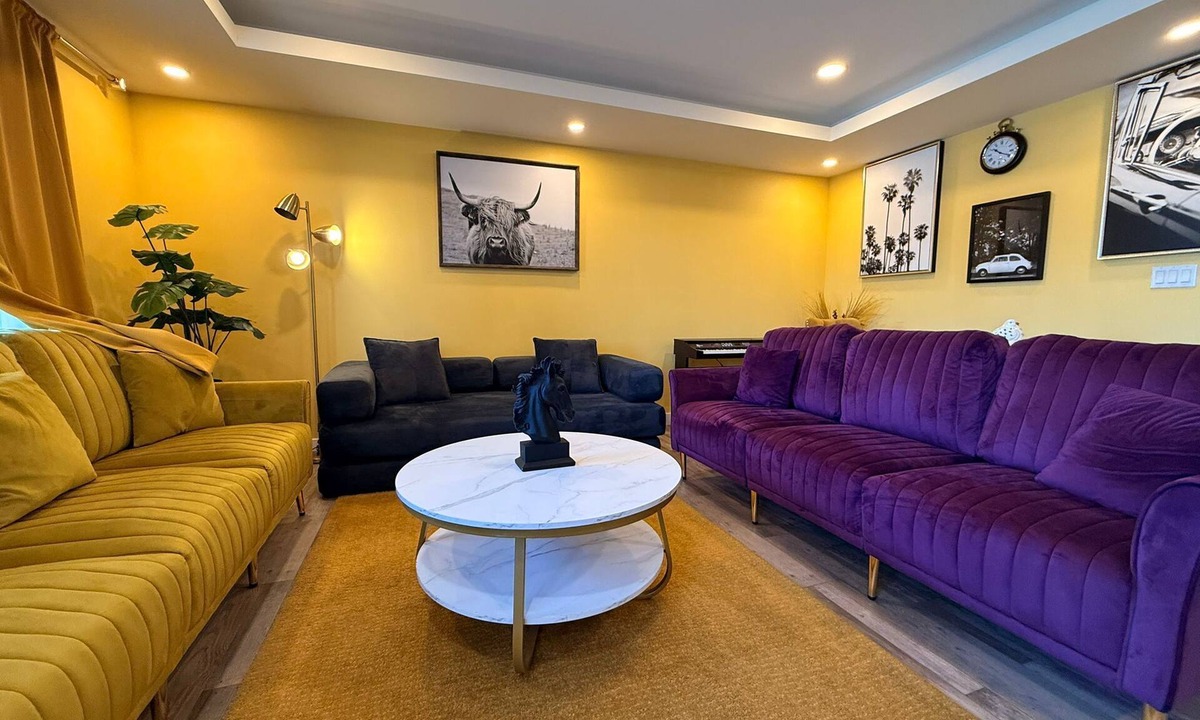 Fort Gary Apartment | HOME AWAY FROM HOME