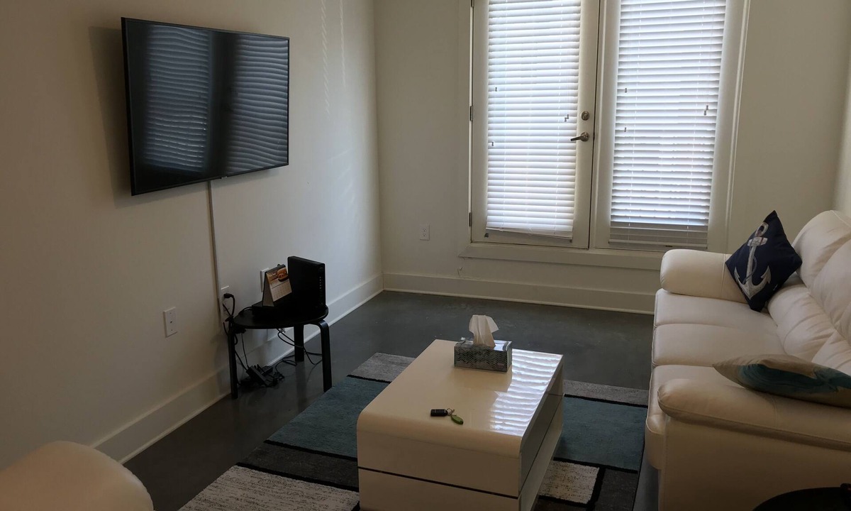 Chamblee House | Home away from home e