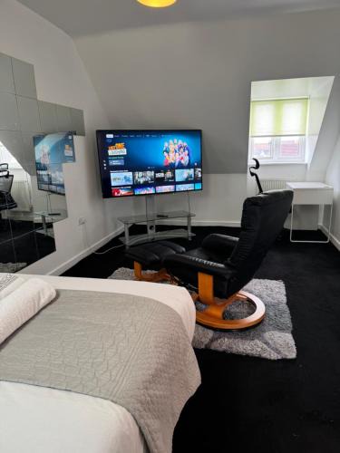 Bletchley House | Home Away from Home