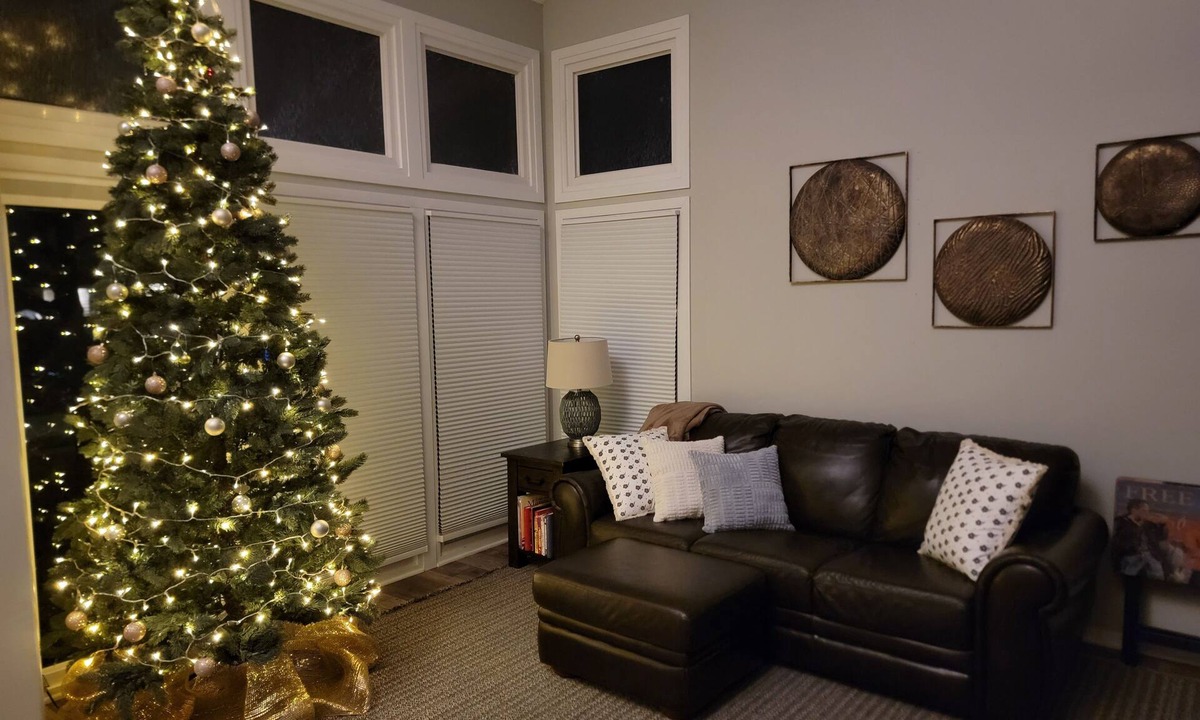 Urbandale House | Home away from home in a quiet and safe neighborhood
