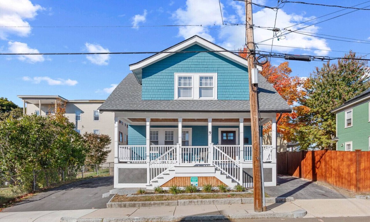 Highlands House | Home Away From Home in Lowell