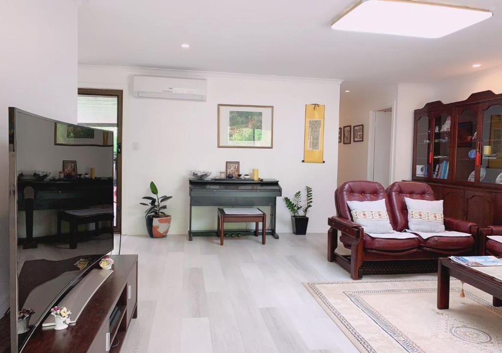 Ashmore House | Home Away From Home-(Room1&2)