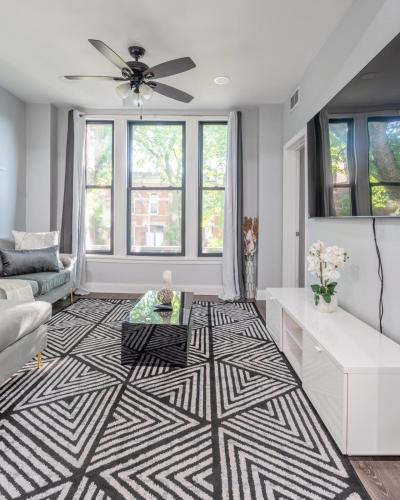 West Town Apartment | Home away from home