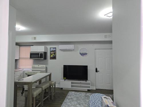 Elizabeth Apartment | Home away from home