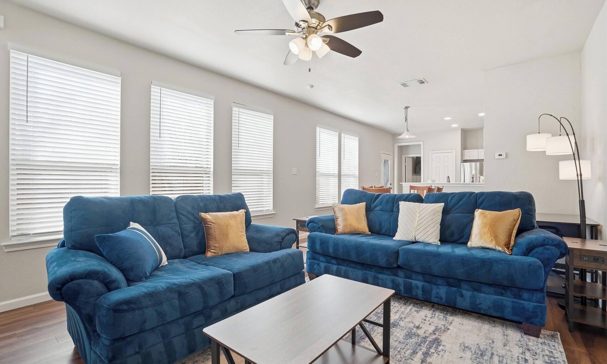 Como House | Home Away from Home