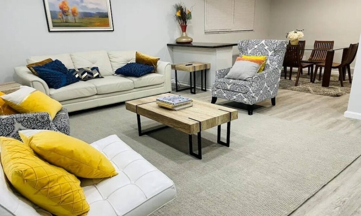 Oak Park House | Home away from home!