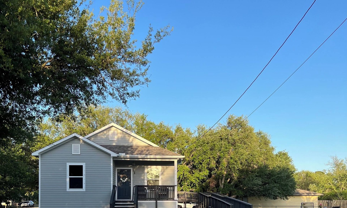 Palacios House | Home away from home