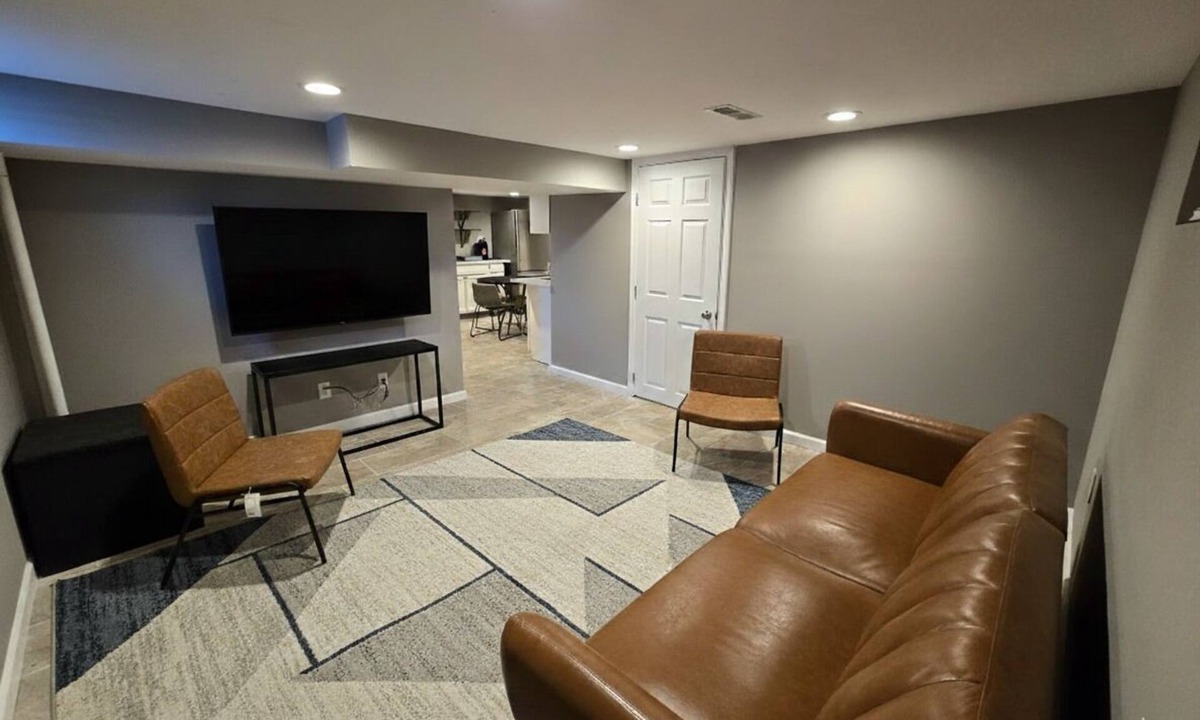 Hanover House | Home away from Home!