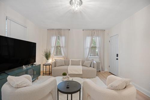 Washington Apartment | Home away from Home