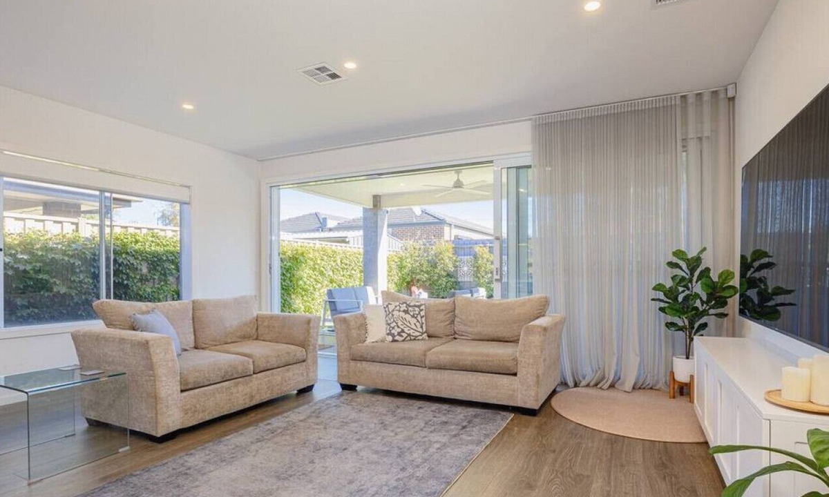 Melbourne House | Home Away from the Home