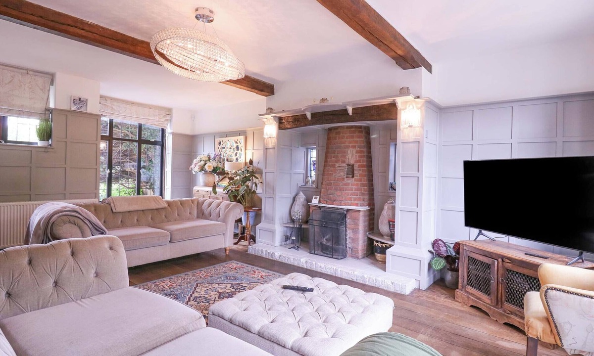 Clacton-on-Sea Cottage | Home by the Sea