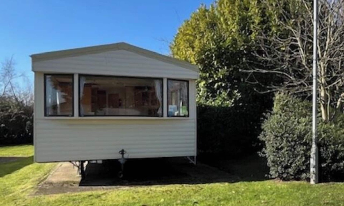 Caister-on-Sea Ski Chalet | Home by the Sea - Adventure Village Access