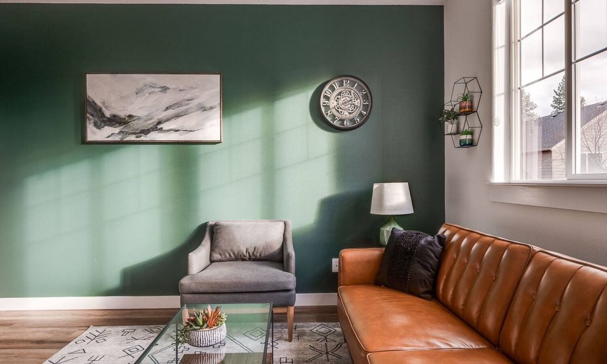 Southern Crossing House | Home Centrally Located Near Old Mill Downtown