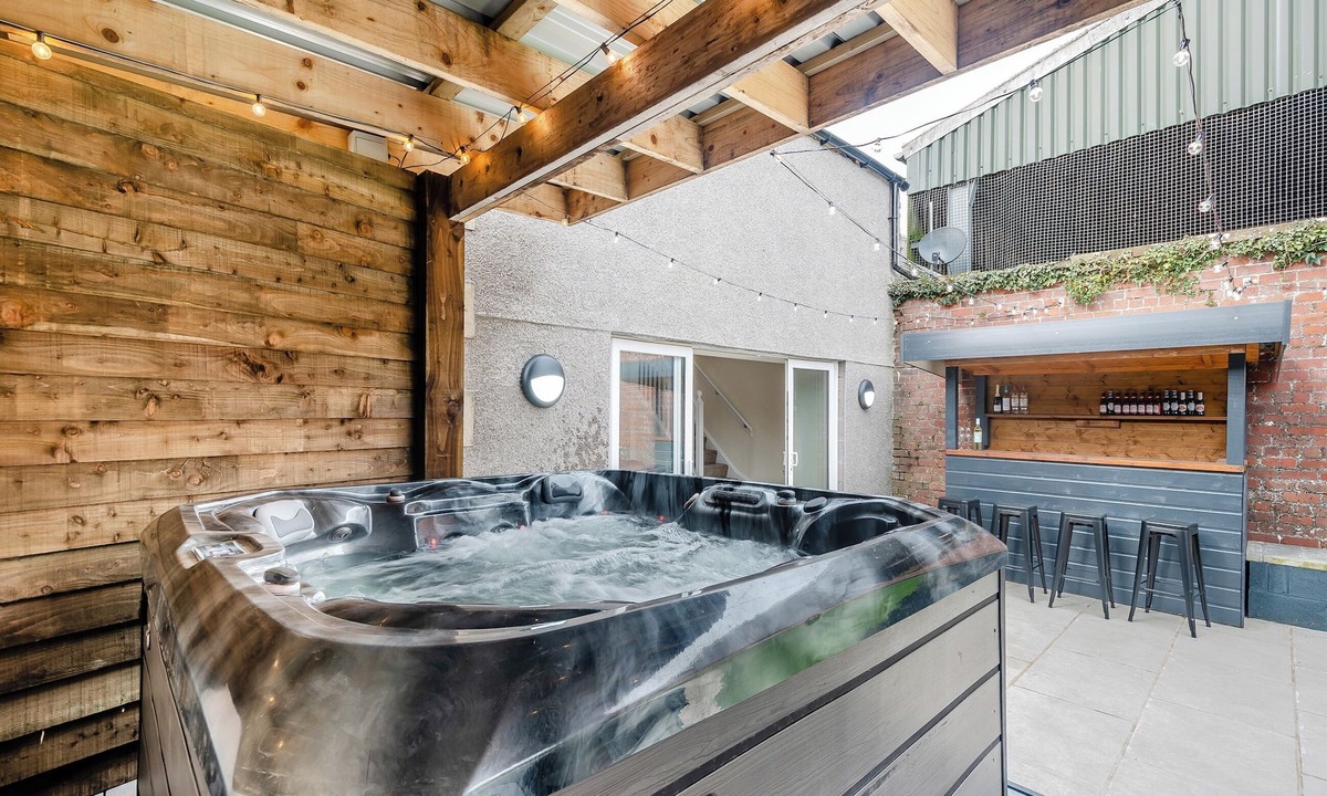 Dunragit Cottage | Home Farm - The Coo Shed