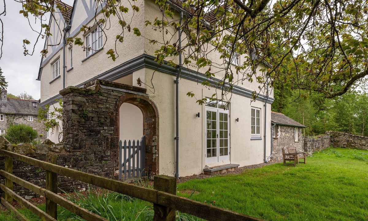 Graythwaite Other | Home Farmhouse - sleeps 8 guests in 4 bedrooms