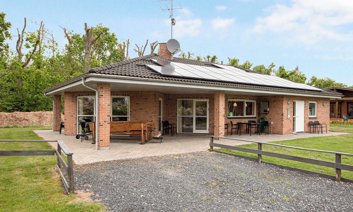 Helberskov Strand Villa | Home for the family in quiet surroundings