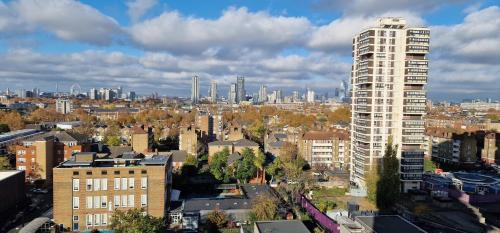 Camberwell Green Apartment | Home for the Holidays