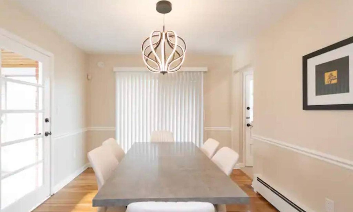 College Park House | Home in College Park