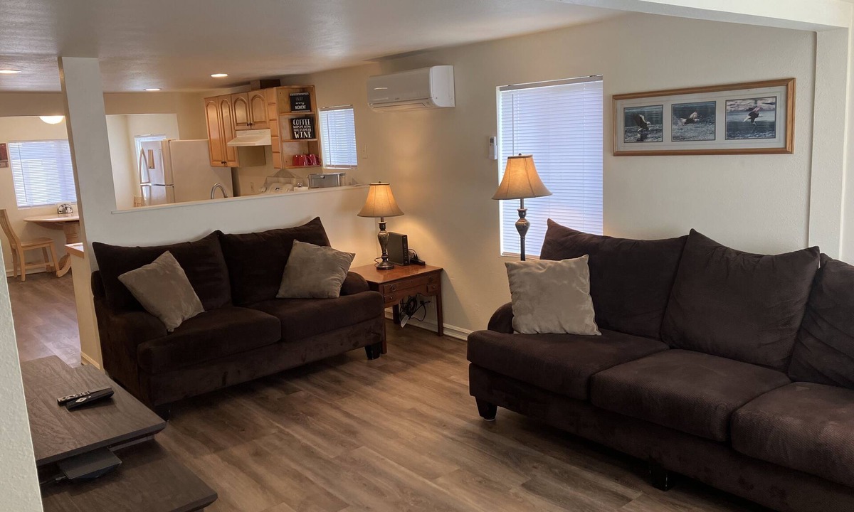 Springfield House | Home in Springfield with large yard and driveway