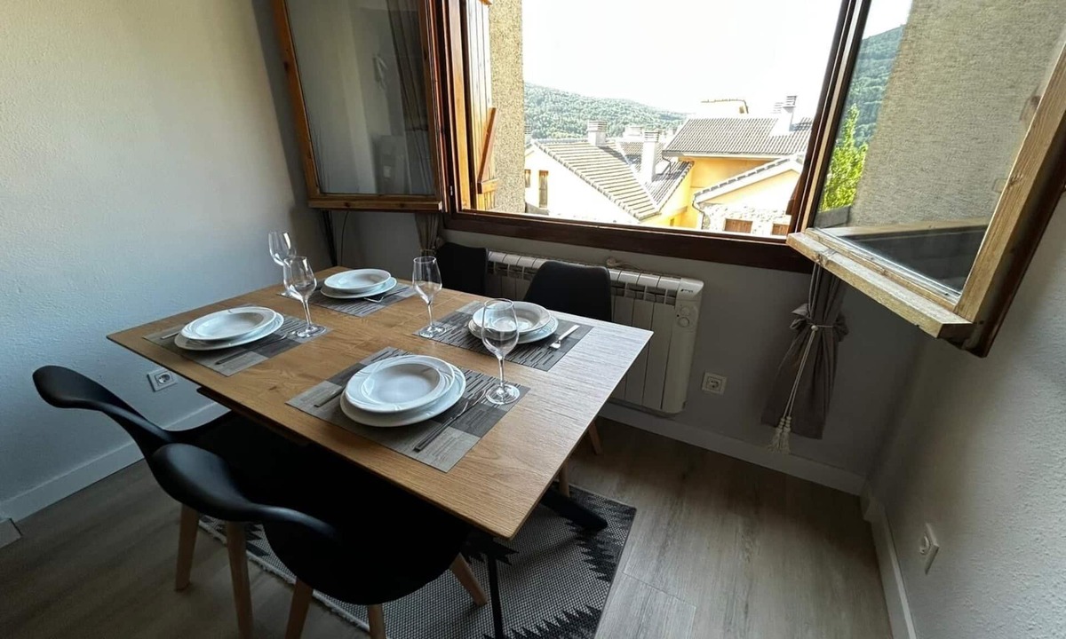 Villanua Apartment | Home in the Pyrenees. Nature and Adventures