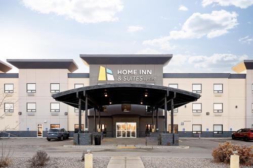 Yorkton Hotel | Home Inn & Suites Yorkton