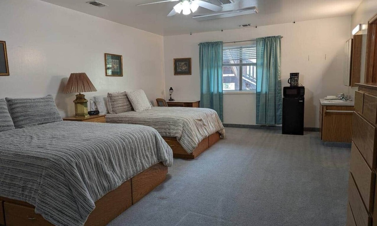 Hot Springs House | Home-like Cabin Room - Room 144