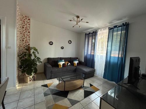 Bourroches Apartment | Home Lyla