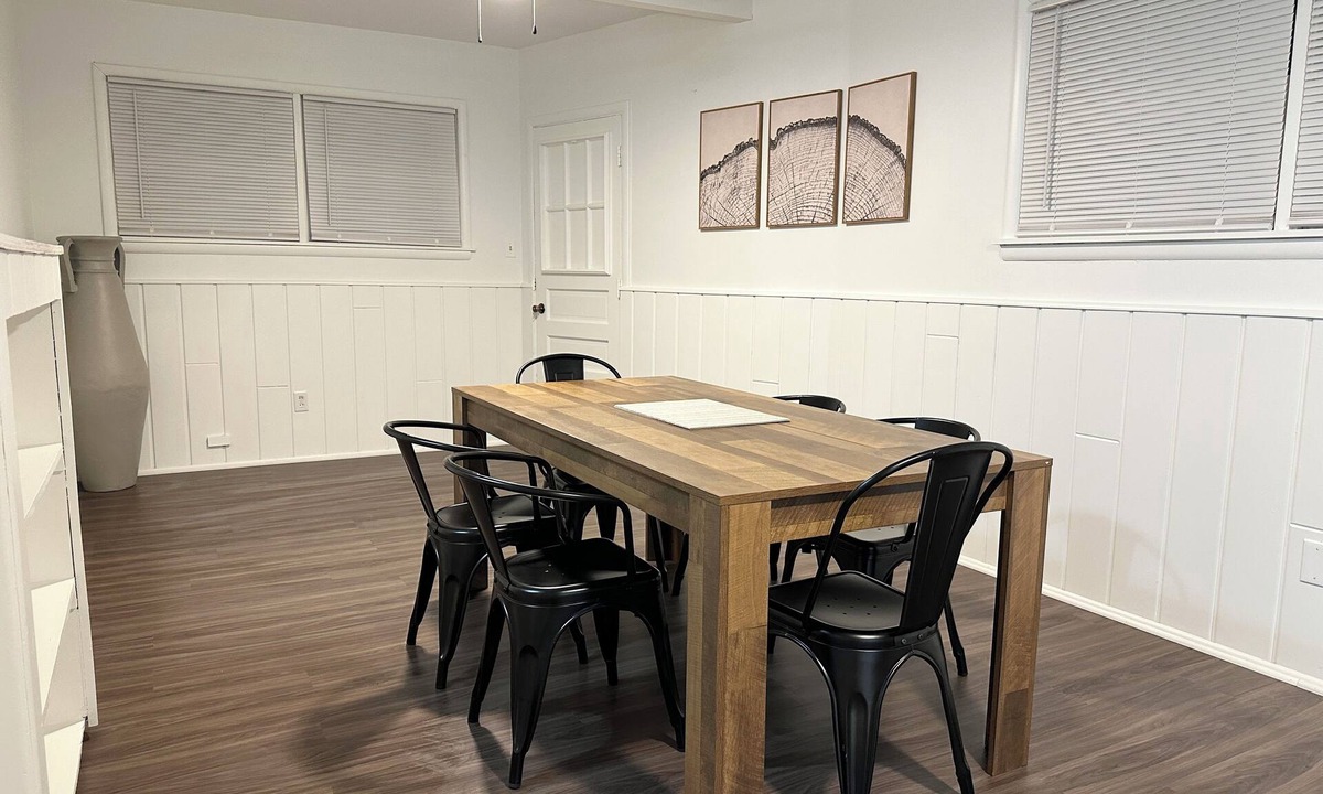 Great Bend House | Home of Quivira Ave