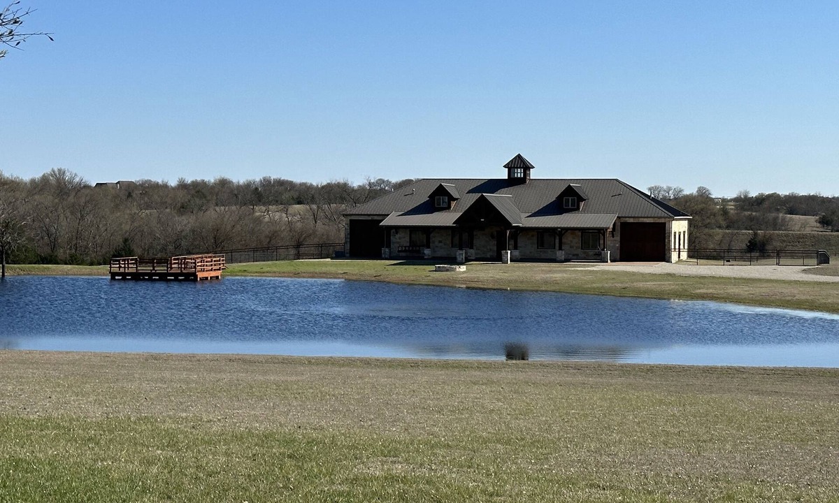Weston House | Home on 30 acres with pond